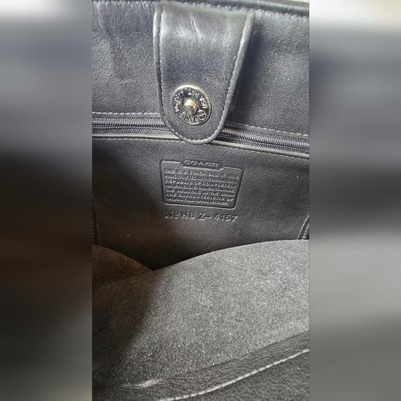 Vintage Coach Purse.  Excellent condition.  Lots of life left! - Picture 3 of 5